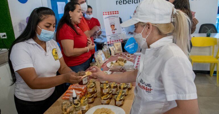 <strong>ÉPICO Y EL CENTRO DE EMPRENDIMIENTO DE GUAYAQUIL SON EL PUNTO DE ENCUENTRO PARA EMPRENDEDORES, EN EL MARCO DE LA SEMANA MUNDIAL DE EMPRENDIMIENTO CELEBRADA EN GUAYAQUIL.</strong>