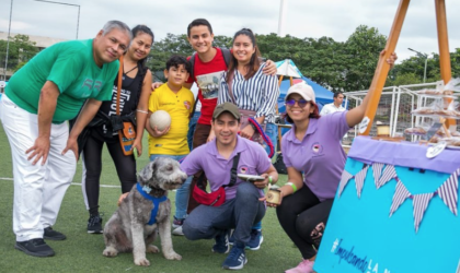 “MERCADITO GUAYACO” CUMPLE UN AÑO BENEFICIANDO A CIENTOS DE EMPRENDEDORES Y LA COMPRA LOCAL EN LA CIUDAD.￼