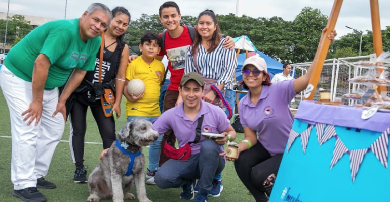 “MERCADITO GUAYACO” CUMPLE UN AÑO BENEFICIANDO A CIENTOS DE EMPRENDEDORES Y LA COMPRA LOCAL EN LA CIUDAD.￼