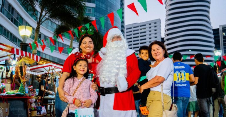 MÁS DE 50 EMPRENDIMIENTOS, MÚSICA EN VIVO Y SHOWS ARTÍSTICOS OFRECERÁ LA EDICIÓN NAVIDEÑA DEL “MERCADITO GUAYACO” DE ESTE SÁBADO EN CALLE PANAMÁ.