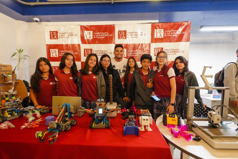 ÉPICO impulsa el talento joven en la segunda edición del Full Day de Robótica