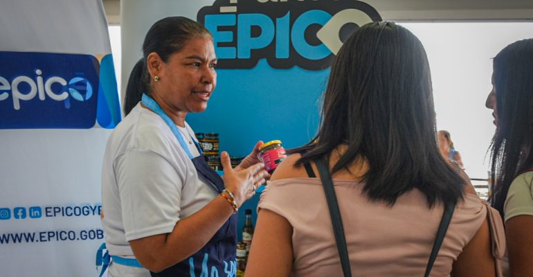 ÉPICO impulsa la reactivación económica a través de espacios de activación y comercialización para emprendedores en Malecón 2000