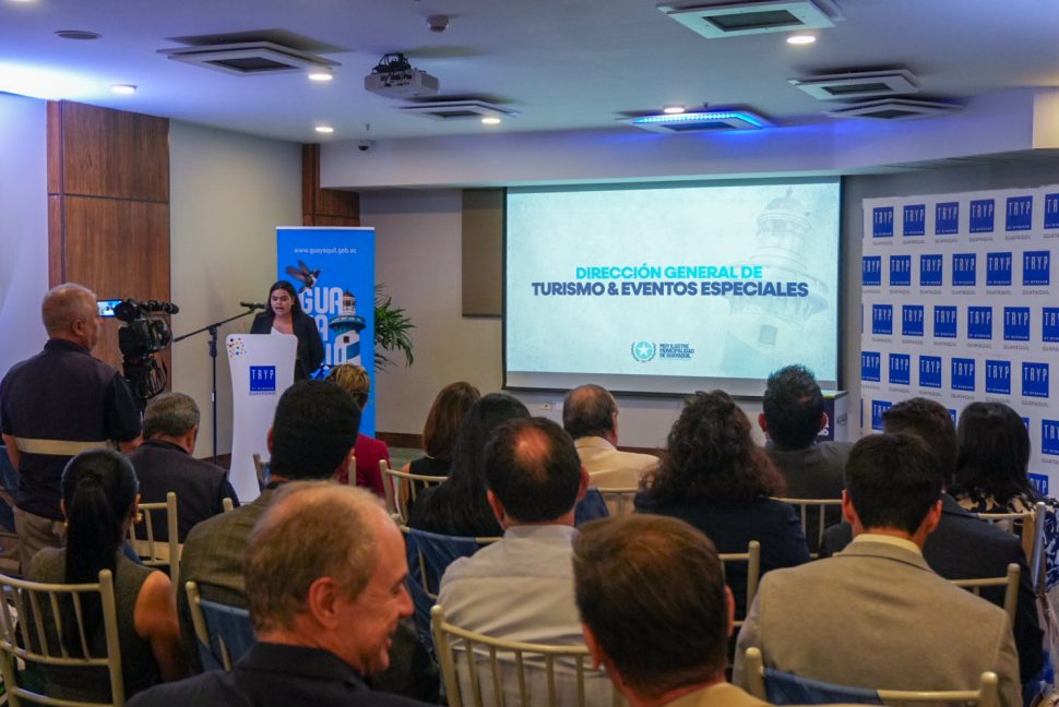 Emprendedores de ÉPICO presentaron su oferta artesanal en encuentro estratégico del sector turístico