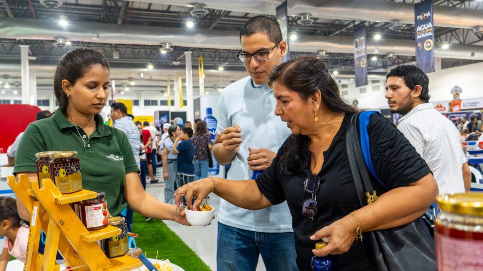 Emprendedores de ÉPICO llevaron sus productos a la Feria Raíces, uno de los eventos gastronómicos más importantes de las fiestas de Guayaquil