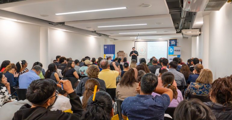 Emprendedores fortalecieron sus habilidades comerciales en la Escuela de Ventas ÉPICO