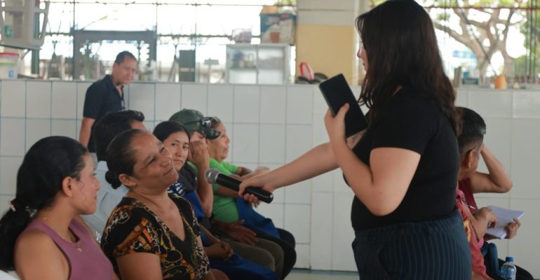 ÉPICO al Barrio acercó sus servicios a comerciantes y emprendedores del Mercado Municipal Esclusas